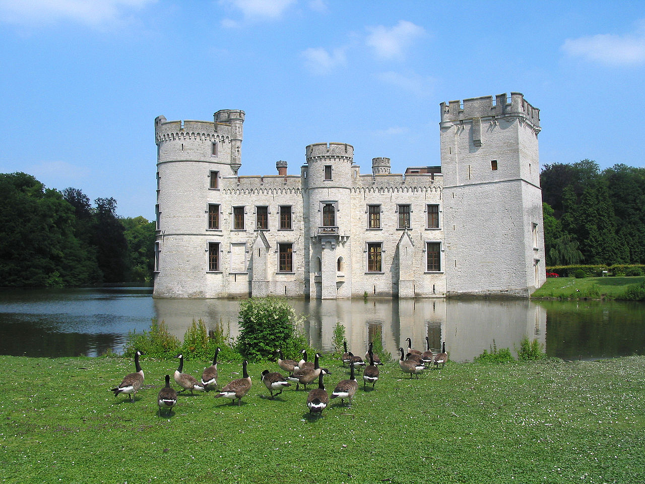 Castelul medieval Bouchout