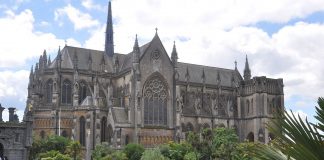 Catedrala Arundel: Obiective turistice Anglia – Arundel Catedrala Arundel