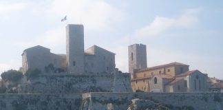 Chateau Grimaldi: descoperă atracția principală din Antibes, Franța Chateau Grimaldi