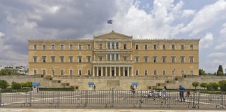 Clădirea Parlamentului din Atena, simbol al democrației grecești Cladirea Parlamentului din Atena