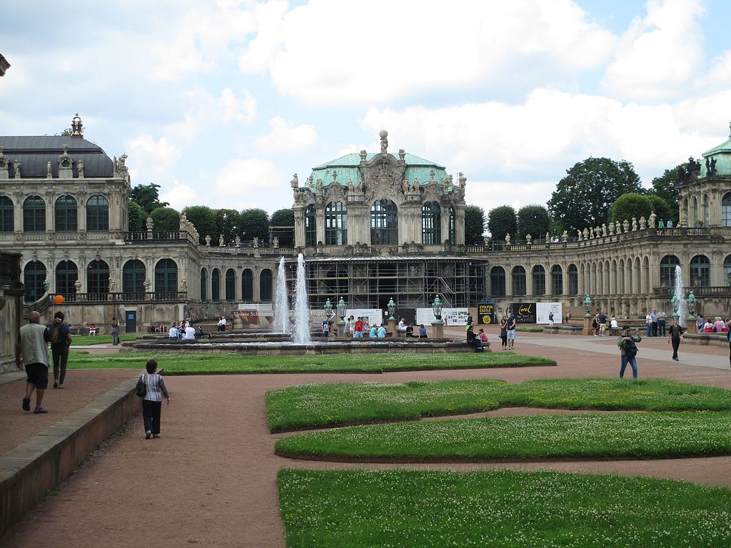 Complexul Zwinger1111