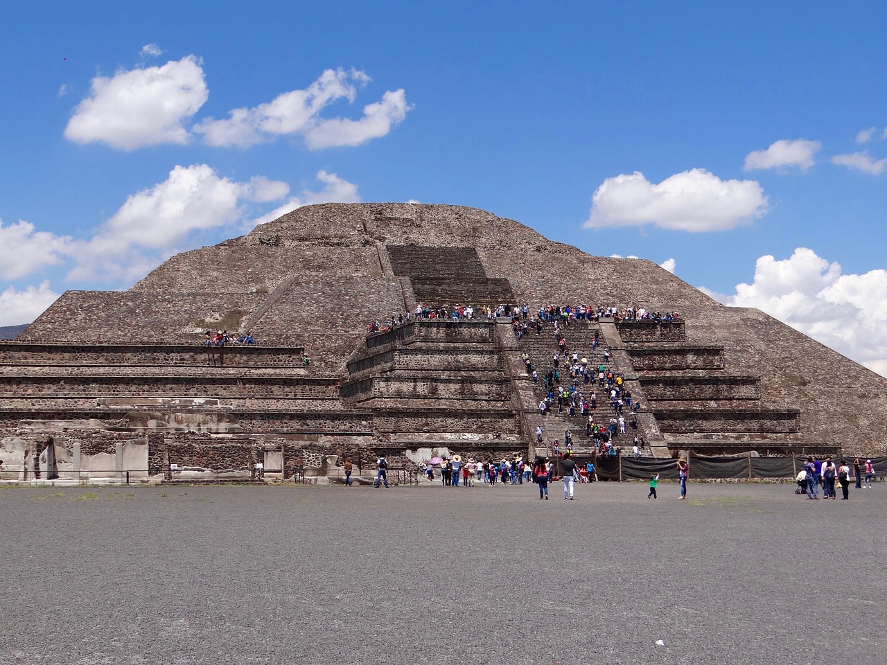 Complexul arheologic Teotihuacan1111