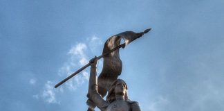 Crucea memoriala a Ioanei d’Arc: Obiective turistice Franta – Rouen Crucea memoriala a Ioanei d’Arc