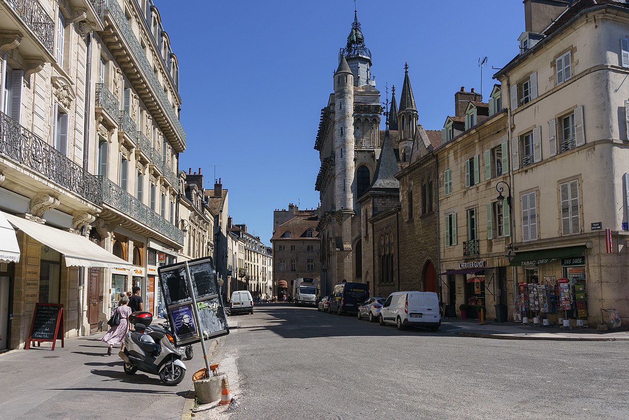 Orasul Dijon: Obiective turistice Franta - Dijon - Deștepți.ro