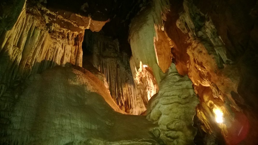 Echo Caves Echo Caves