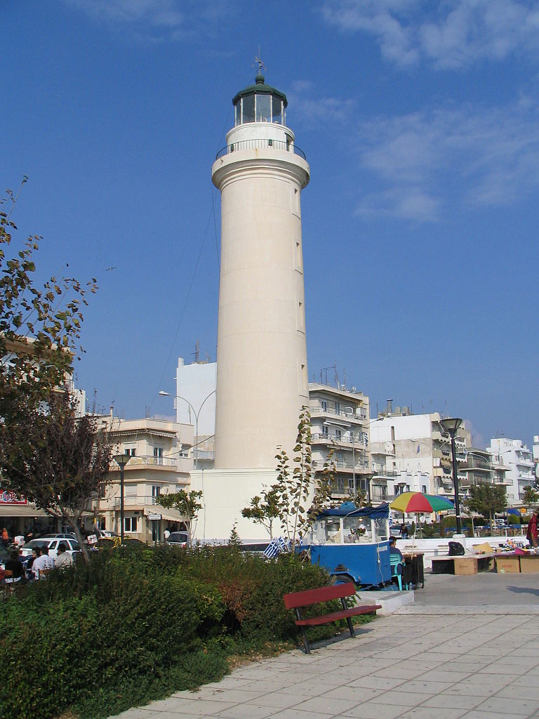 Farul orașului din port