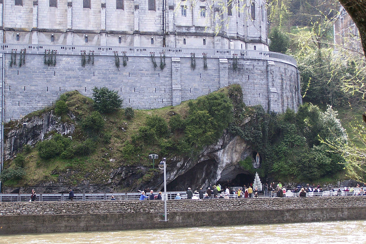Grota Massabielle11