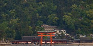 Itsukushima-jinja