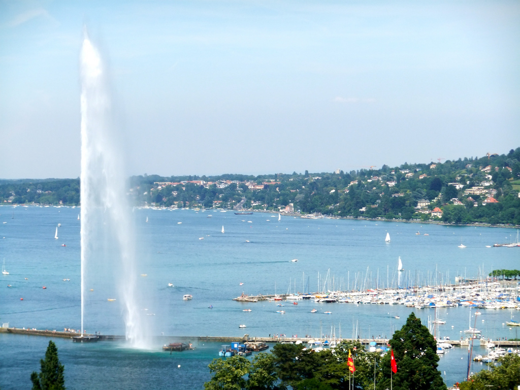 The jet d'eau in Geneva