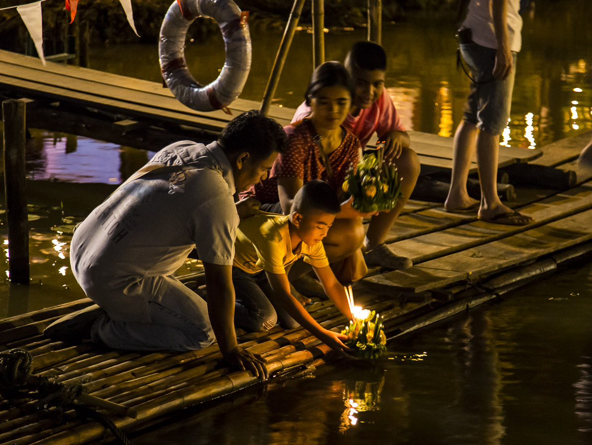 Loy Kratong