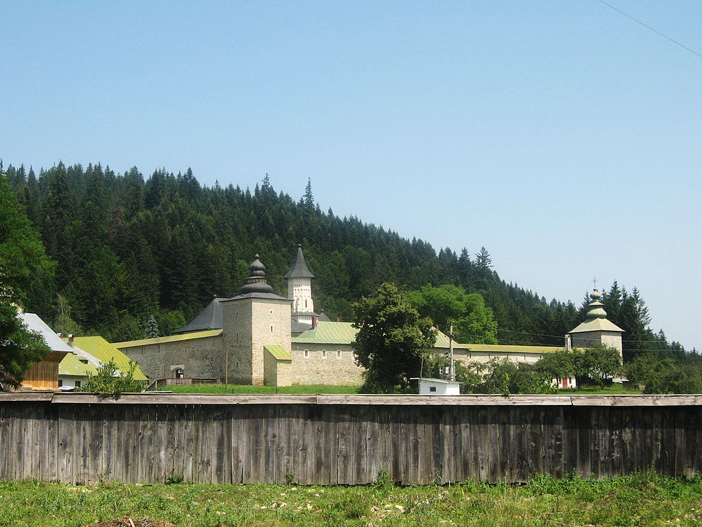 Mănăstirea Slatina1