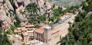 Manastirea Fecioarei din Montserrat: Obiective turistice Spania – Montserrat Manastirea Fecioarei din Montserrat