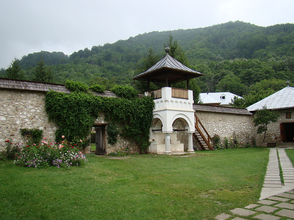 Manastirea Polovragi12