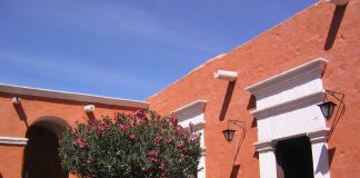 Manastirea Santa Catalina din Peru: Obiective turistice Peru – Arequipa Manastirea Santa Catalina din Peru