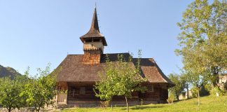 Manastirea Subpiatra