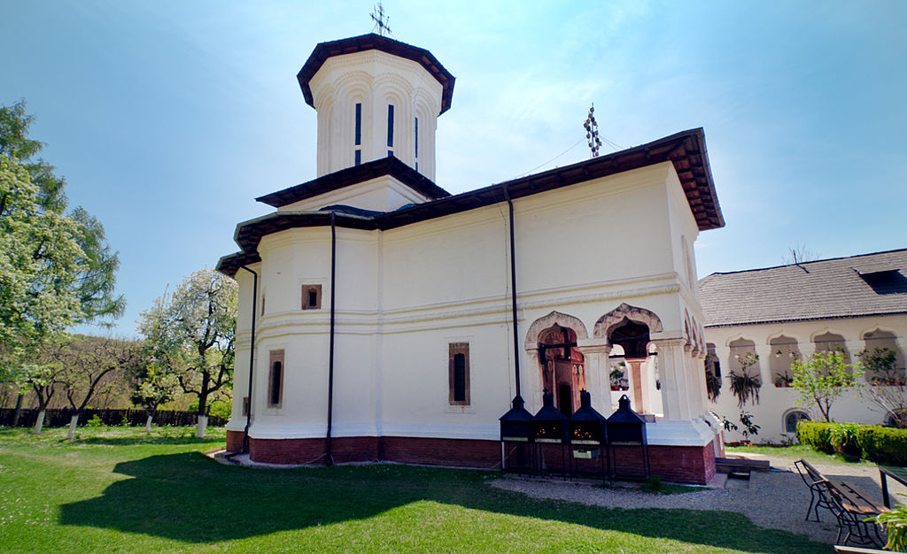 Manastirea Surpatele1