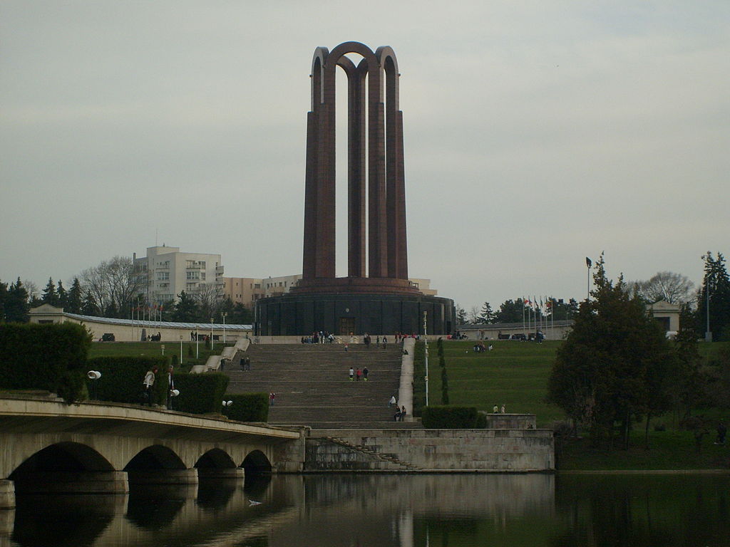 Mausoleul din Parcul Carol I11