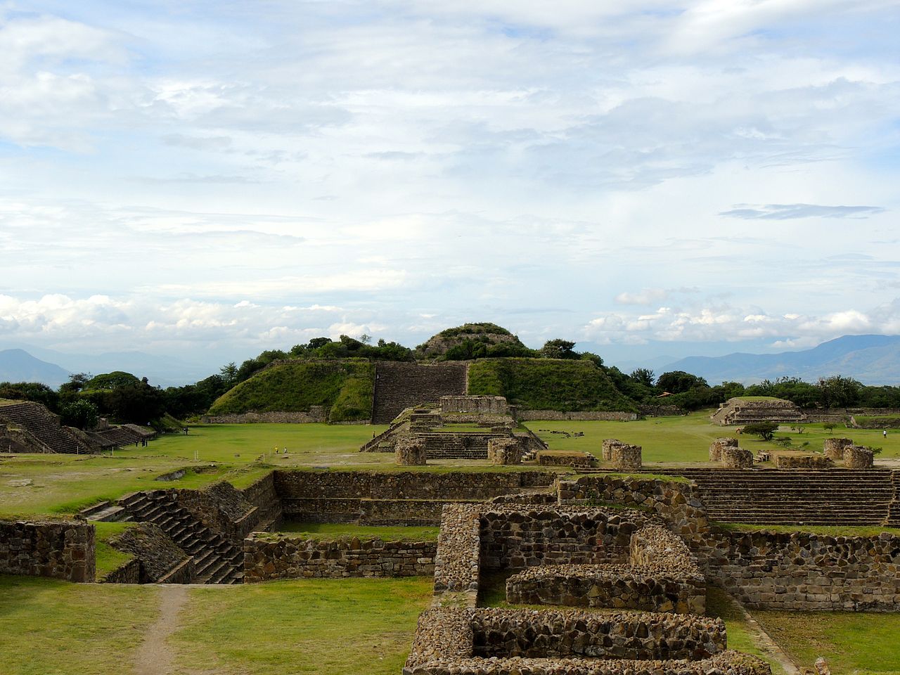 Monte Alban11