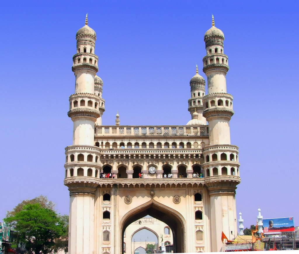 Monumentul Charminar11