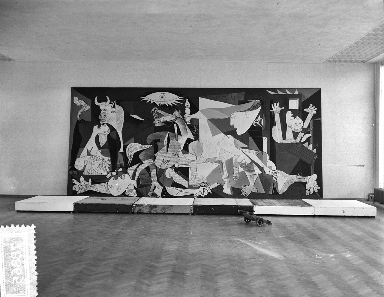 Monumentul inchinat pacii din Guernica1