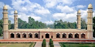 Mormantul imparatului Jahangir