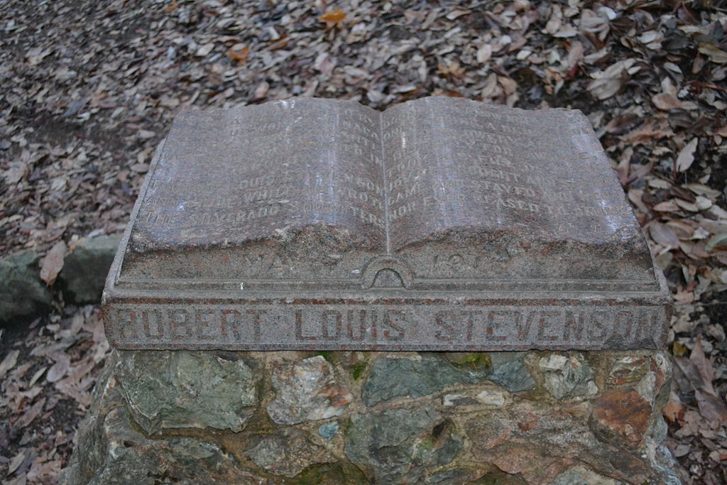 Mormantul lui Robert Louis Stevenson11