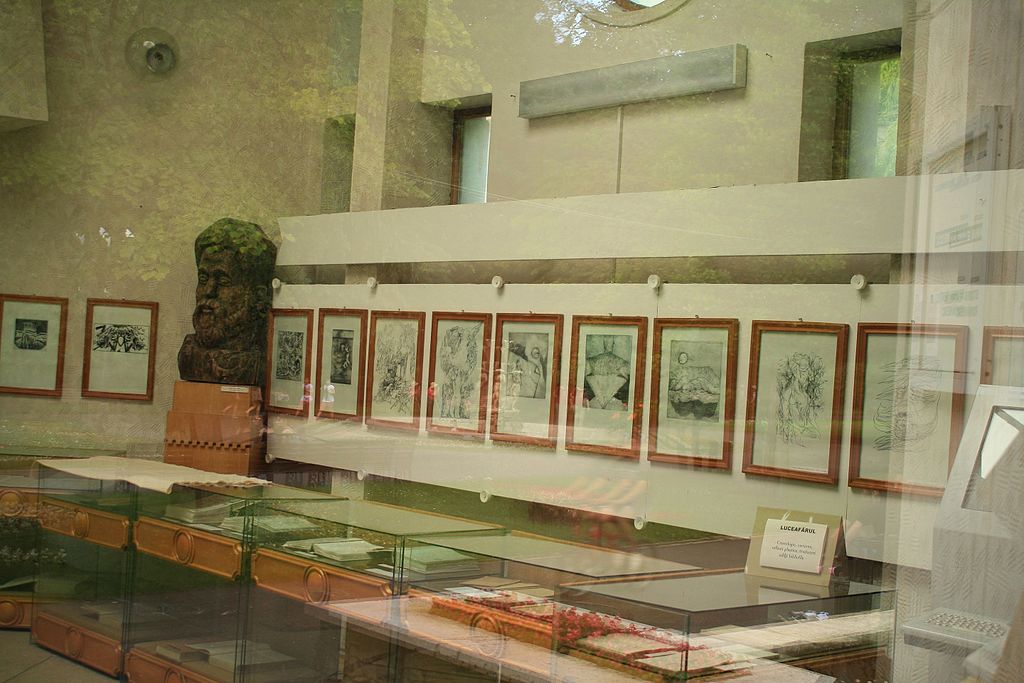 Muzeul Eminescu interior1