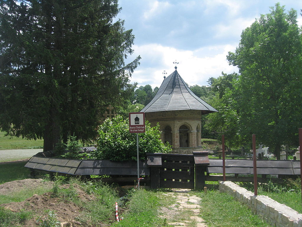 Mănăstirea Dragomirna bisericuta