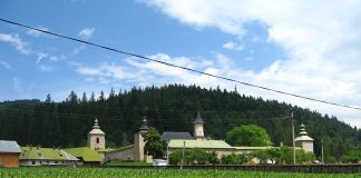 Mănăstirea Slatina