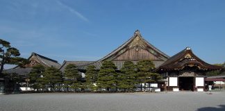 Nijo-jo din Kyoto, fosta reședință a shogunilor Tokugawa Nijo-jo din Kyoto