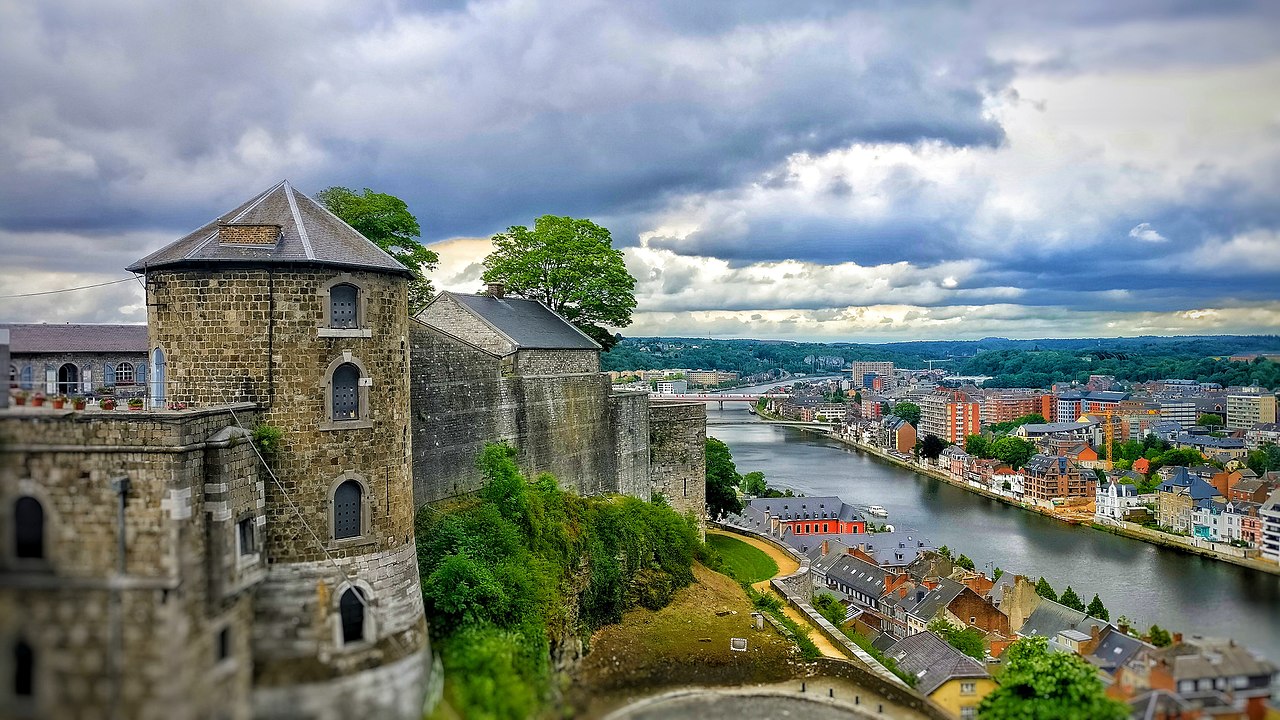 Orasul Namur111