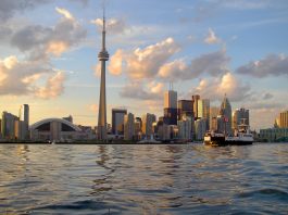 Orasul Toronto