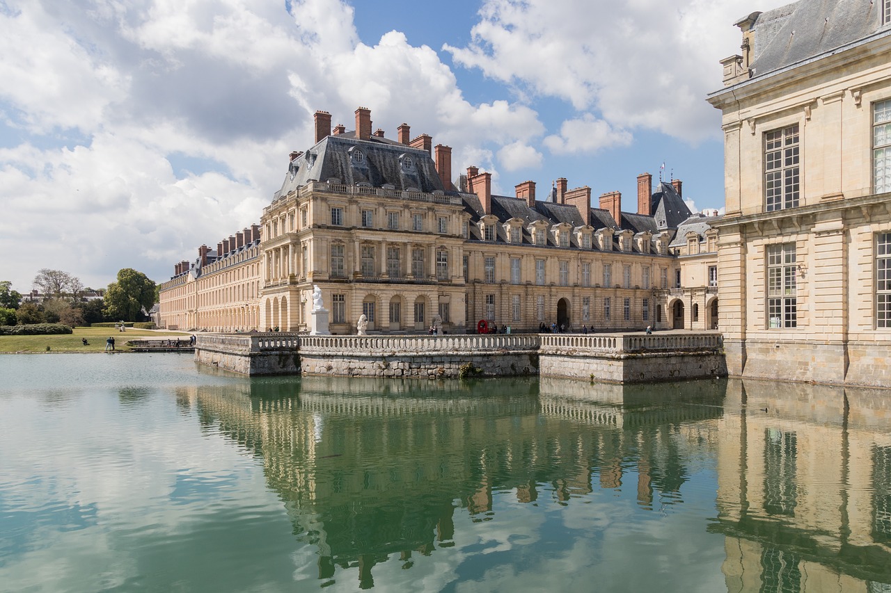 Palatul Chateau de Fontainebleau11