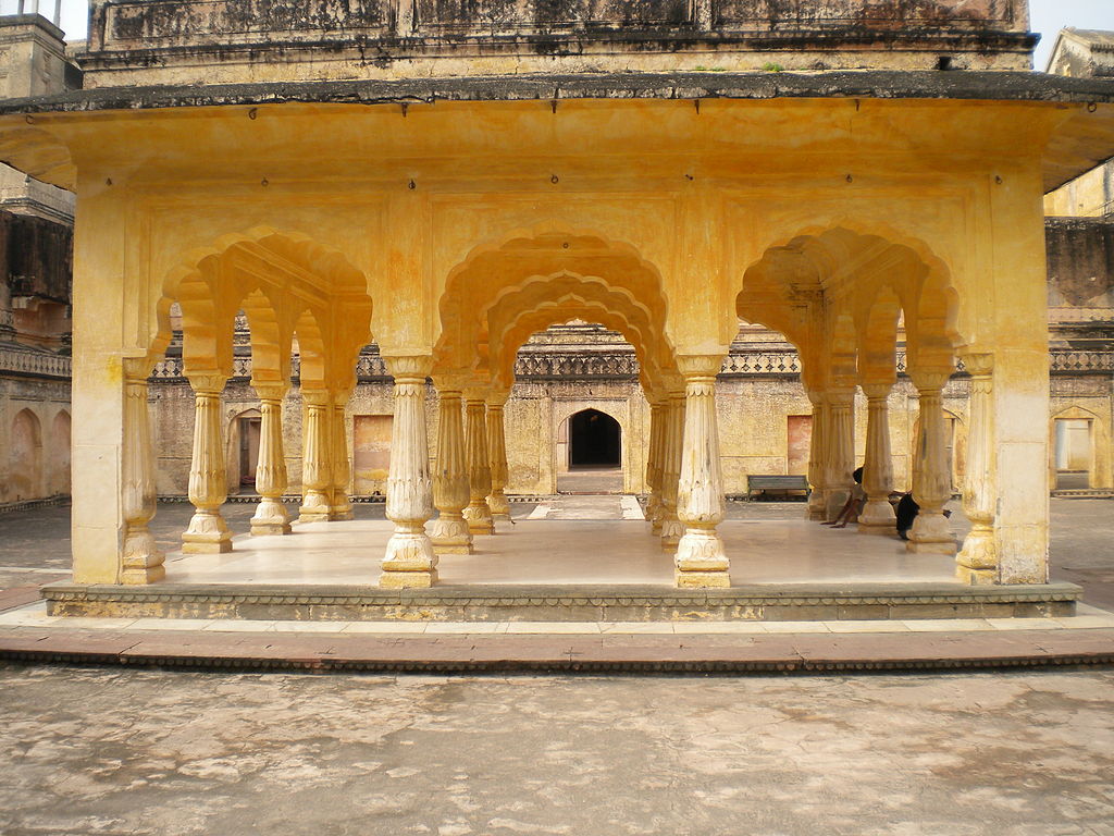 Palatul Man Singh11