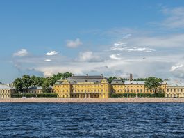 Palatul Mensikov