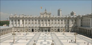 Palatul Regal din Madrid: Obiective turistice Spania – Madrid Palatul Regal din Madrid