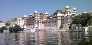 Palatul orașului Udaipur – bijuteria regală a Rajasthanului Palatul orasului Udaipur
