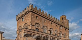 Palazzo del Popolo din San Gimignano: Obiective turistice Italia – San Gimignano Palazzo del Popolo