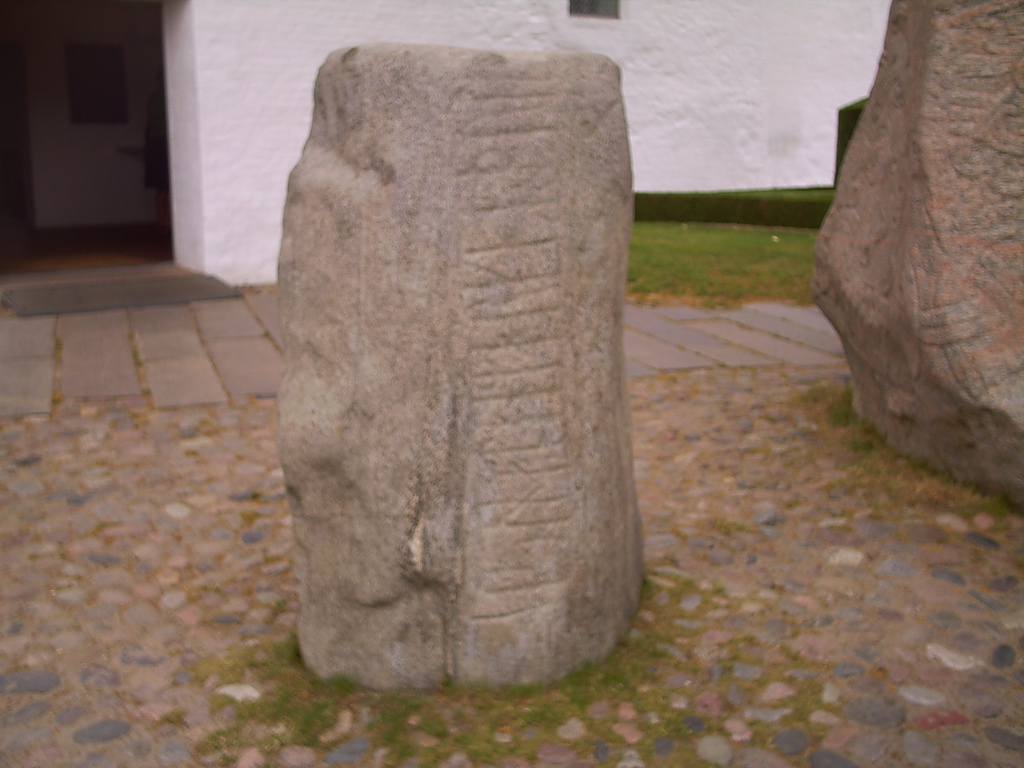 Pietrele de la Jelling111