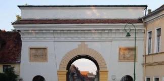 Poarta Șchei din Brașov: un simbol al trecutului comercial Poarta Schei