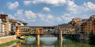 Ponte Vecchio, podul emblematic al Florenței și istoria sa fascinantă Ponte Vecchio