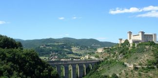 Ponte delle Torri – simbolul medieval al orașului Spoleto Ponte delle Torri