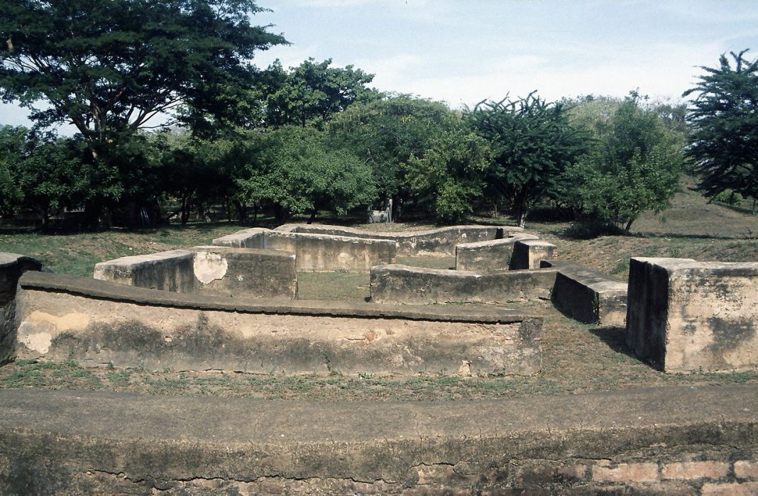 Ruinele de la Leon Viejo Ruinele de la Leon Viejo