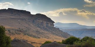 Satul Cultural Basotho: Obiective turistice Africa de Sud – Phuthaditjhaba Satul Cultural Basotho