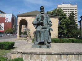 Statuia lui Dosoftei