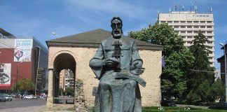 Statuia lui Dosoftei