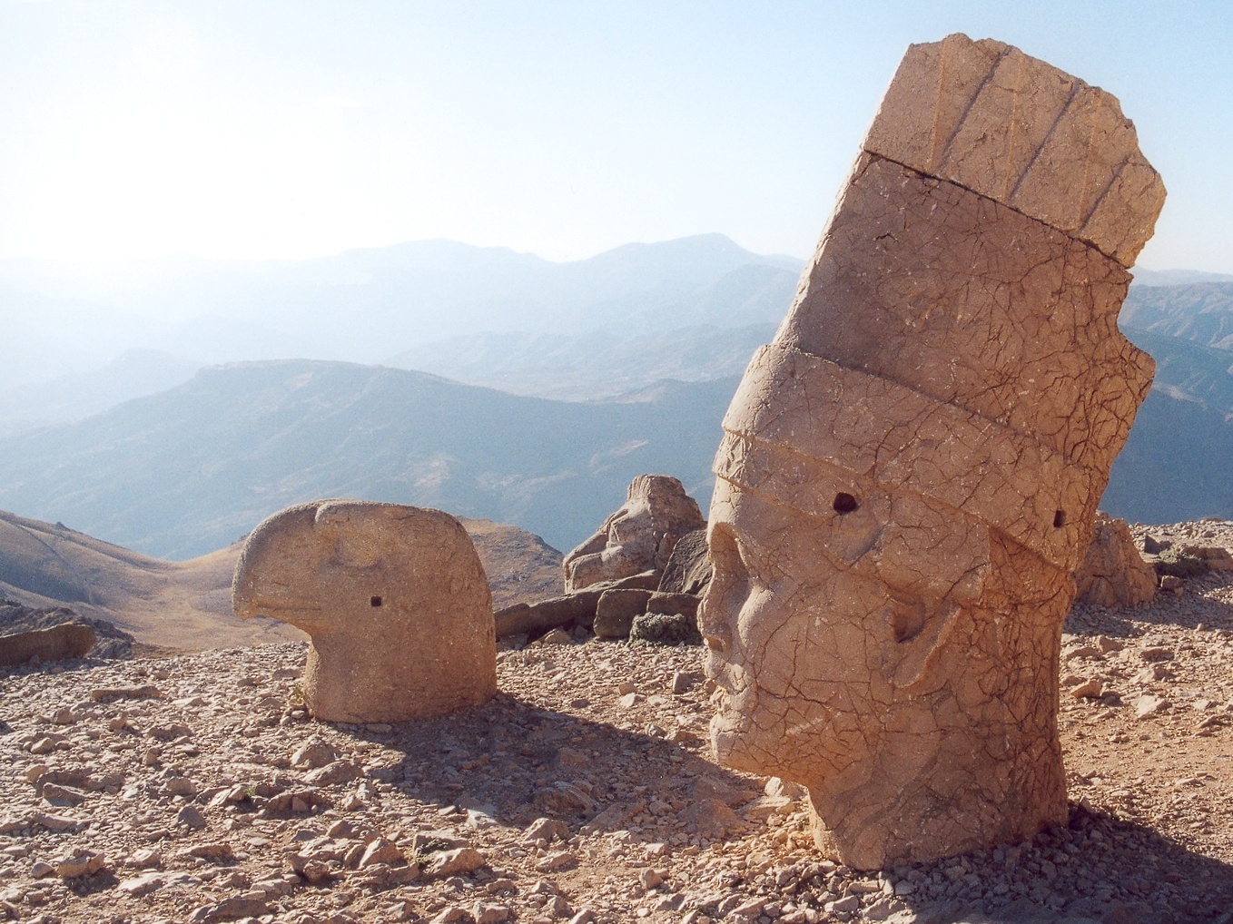 Statuile Nemrut Dag1