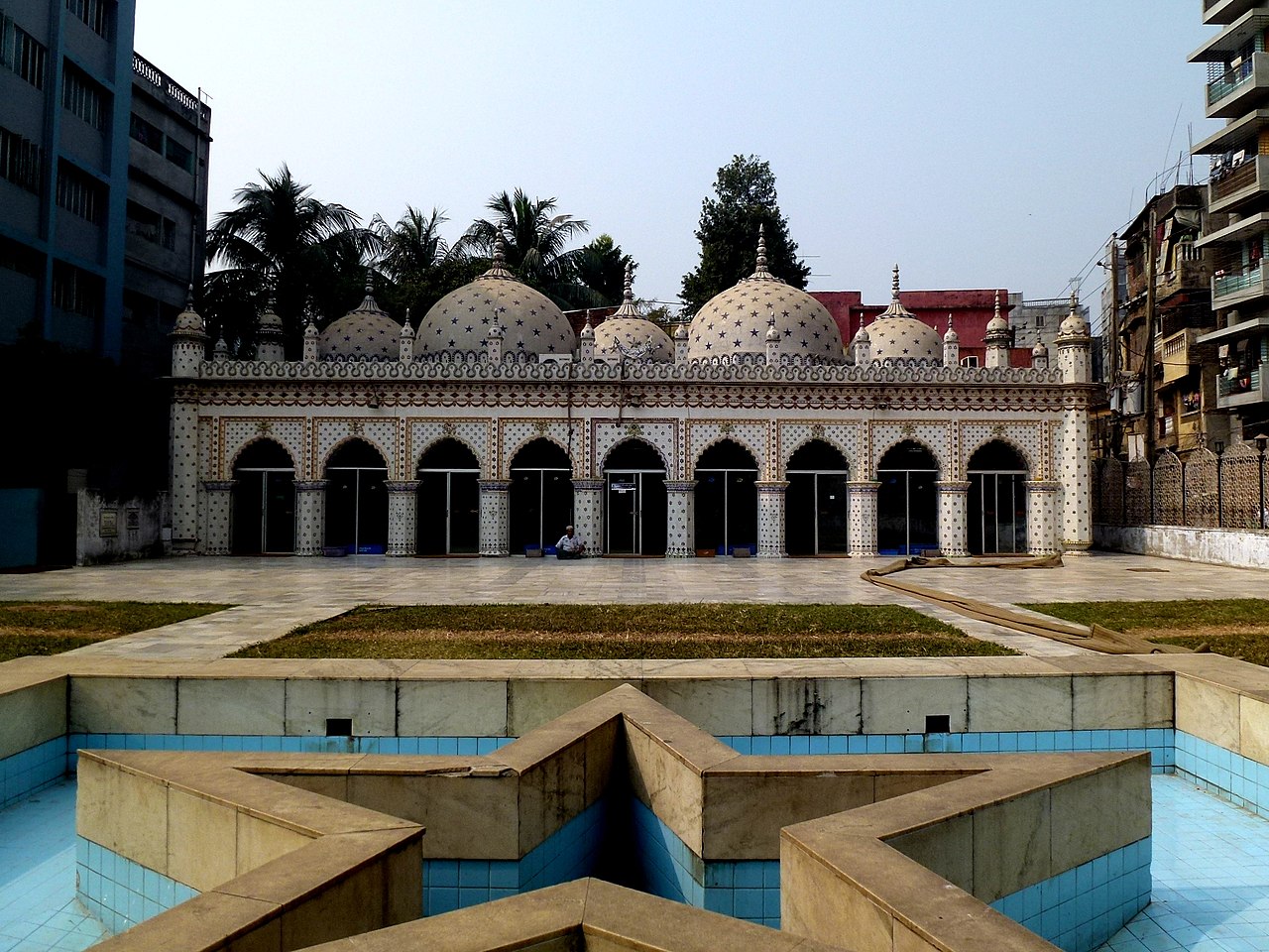 Tara Masjid numită și Moscheea Stea