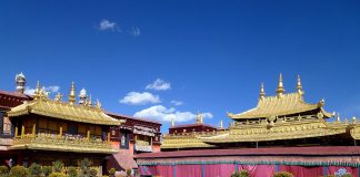 Templul Jokhang din Lhasa: Obiective turistice Tibet – Lhasa Templul Jokhang
