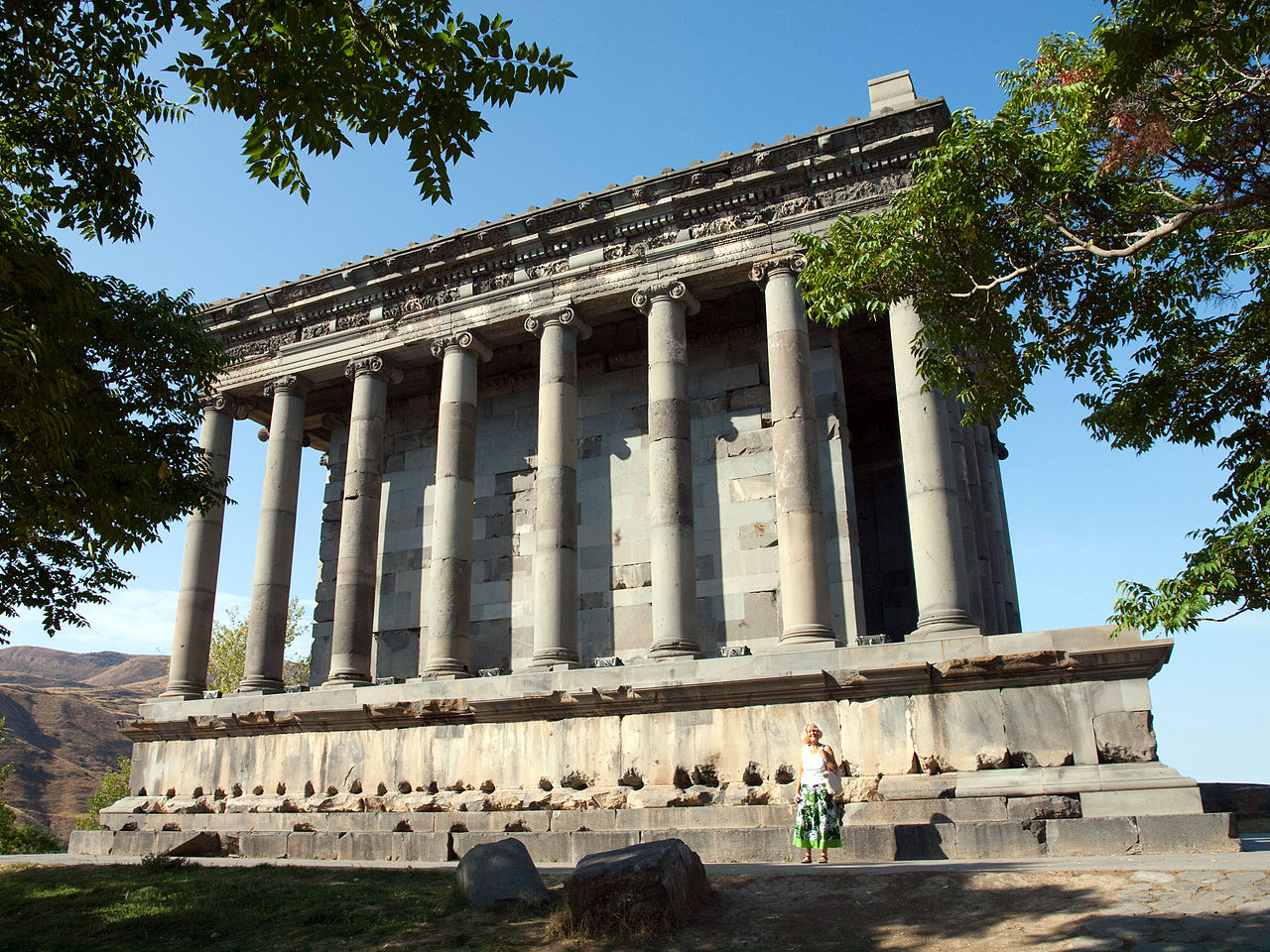 Templul Zeului Soare din Armenia11